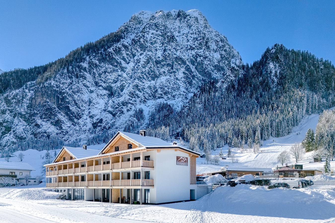 Ganze Wohnung, Brandnerhus Nr. 02 - Garten 3-Zimmer Ferienwohnung in Rätikon Gebirgsgruppe, Brand