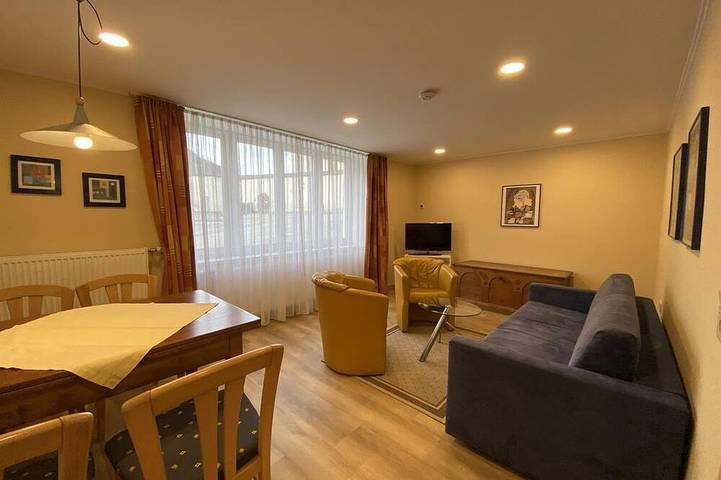Ferienwohnung für 4 Personen, mit Pool und Garten - 1