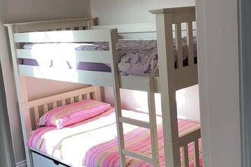 Holiday Home for 8 People in Portrush, County Antrim, Photo 4