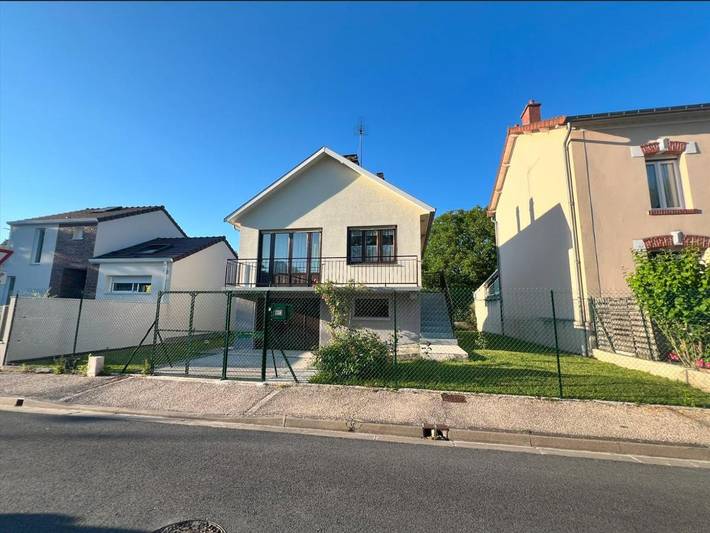 Location de vacances pour 4 personnes, avec balcon et vue à Bezannes - 2