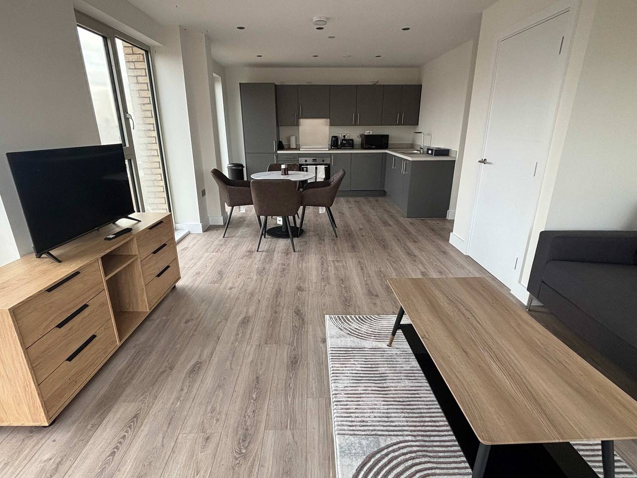 Appartement entier, Chic Urban Living-2Bed2Bath Apartment with Parking in Birmingham, Région de Birmingham