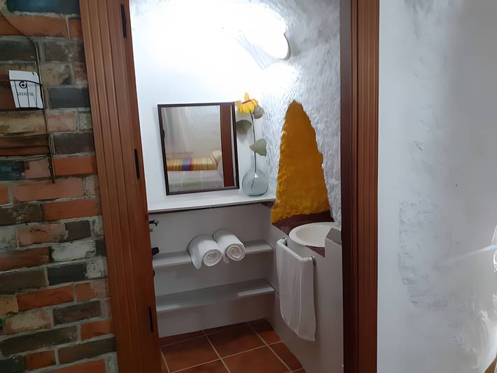 Country House 'El Melocotonero' with Mountain View, Wi-Fi and Air Conditioning in Fonelas, Geoparque de Granada