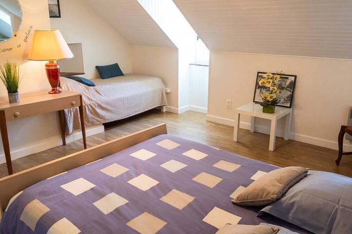 Location de vacances pour 7 personnes, avec balcon et jardin à Pierrefiche - 3
