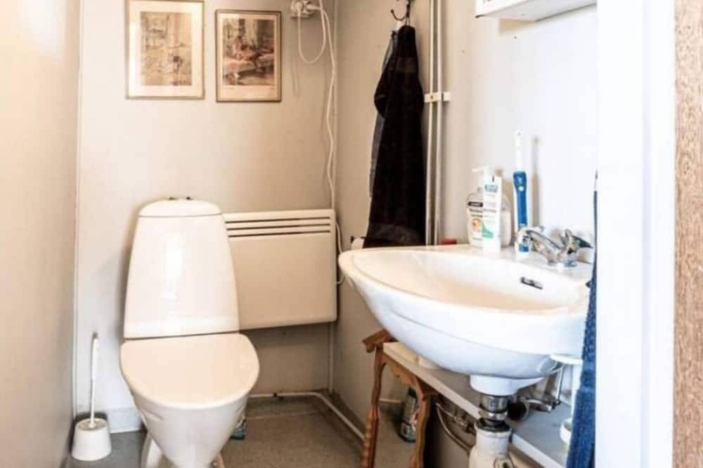 Cozy Cabin in Swedish Lapland with sauna in Skelleftea, Bottenwiek