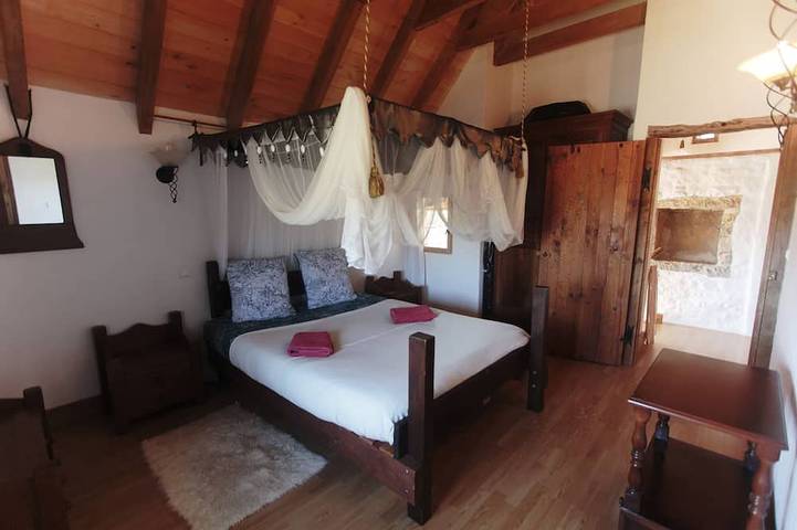 Location de vacances pour 6 personnes, avec jardin ainsi que piscine et terrasse à Cajarc - 4