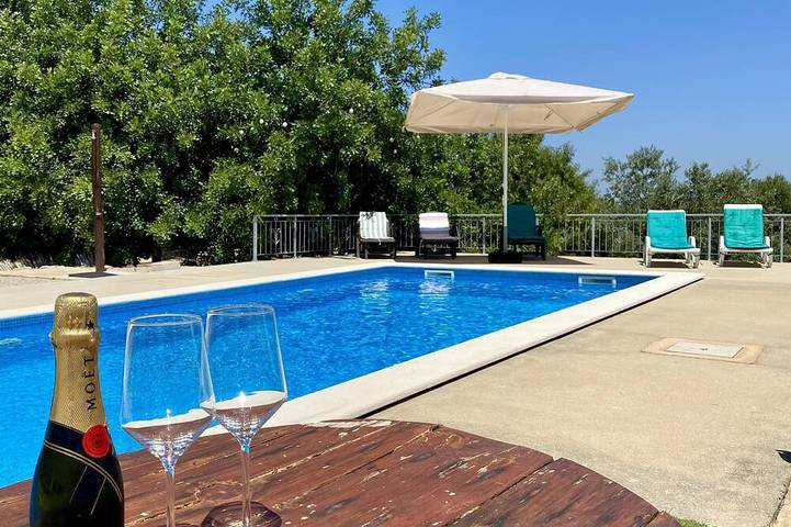 Ferienhaus für 7 Personen, mit Terrasse und Garten - 1