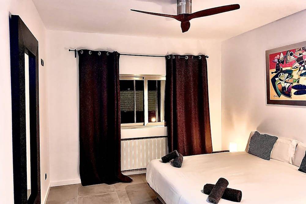 Design villa in the mountains of Madrid in Guadarrama, Madrid Province