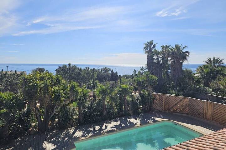 Villa pour 10 personnes, avec terrasse et jardin dans Anthéor