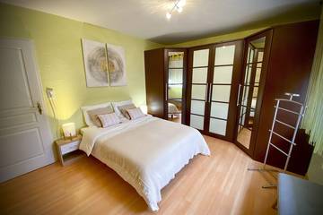 Villa pour 12 Personnes dans Laval-sur-Vologne, Région d'Épinal, Photo 3