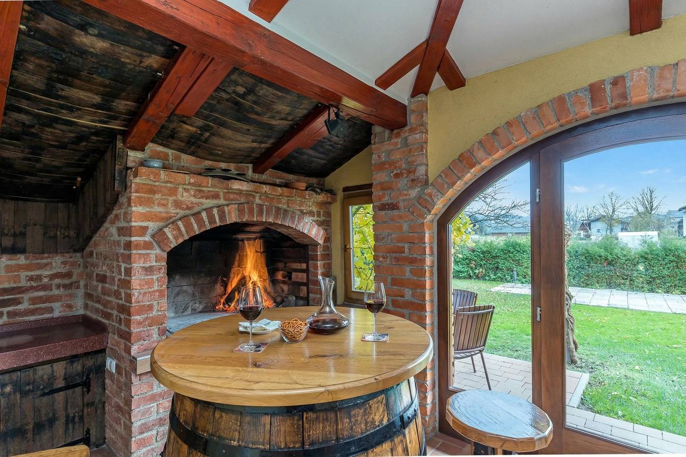 Forge of Happiness Rustic Retreat in Slovenië