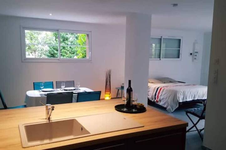 Gîte pour 4 personnes, avec terrasse dans Port de Maguide - 2