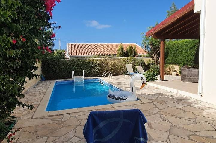 Location de vacances pour 5 personnes, avec jardin et balcon dans Πισσούρι