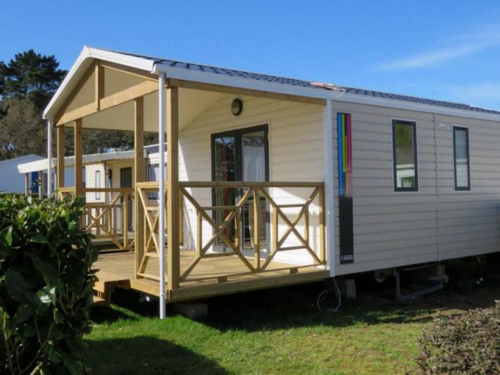 Camping Paradis d'Arvor - Mobilheim 4 personen - 2 Schlafzimmer mit Terrasse in Ambon, Côte des Mégalithes