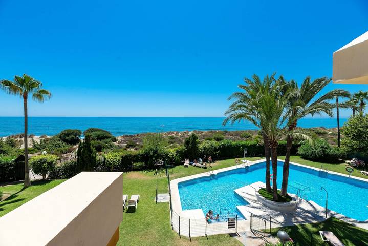Vacation rental for 3 people, with Balcony and Garden as well as Children pool