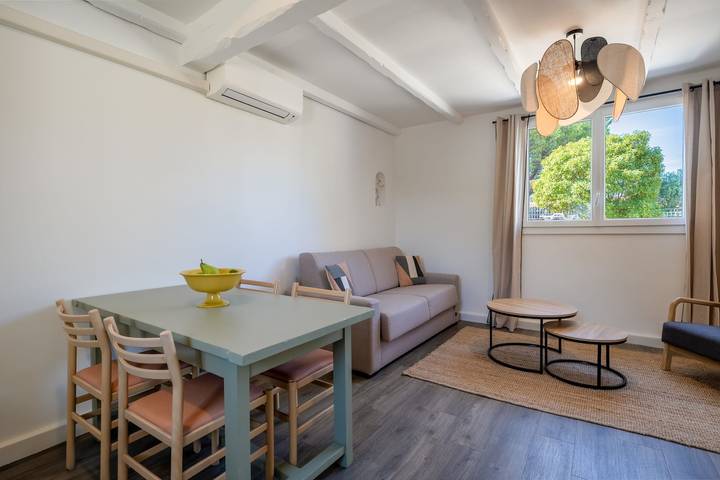 Gîte pour 5 personnes, avec jardin ainsi que piscine et terrasse, adapté aux familles à La Roque-sur-Pernes - 3