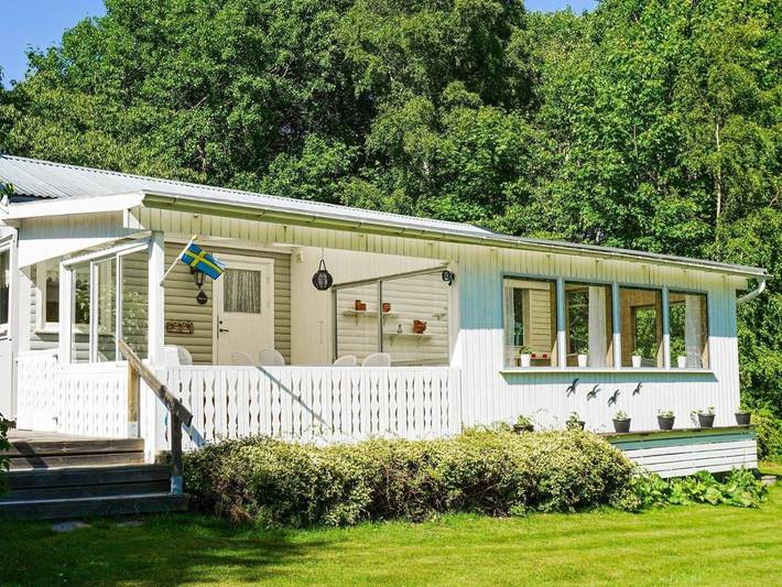Ferienhaus für 10 Personen, mit Terrasse und Garten in Brastad