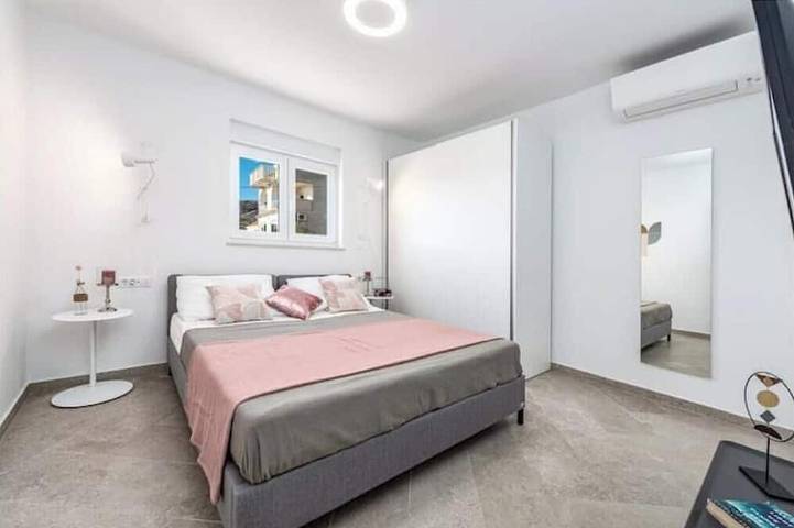 Villa pour 4 personnes, avec jacuzzi ainsi que sauna et balcon à Mlini - 2