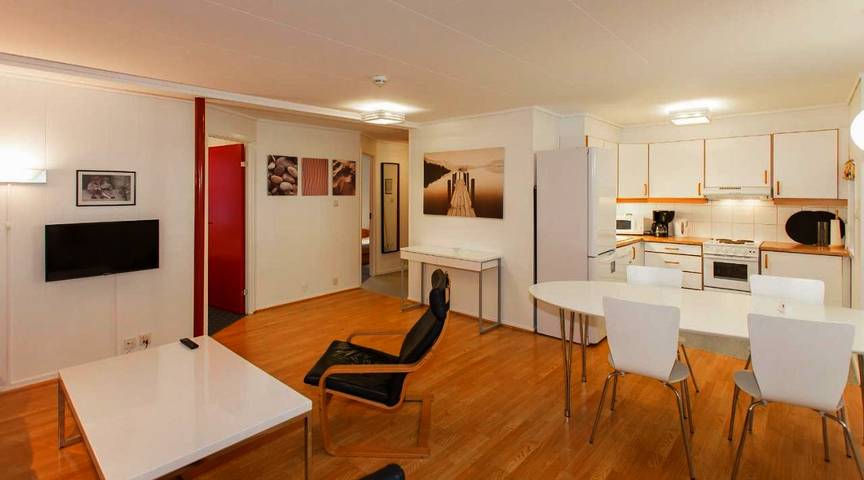 Ferienwohnung für 8 Personen, mit Balkon und Terrasse sowie Garten und Ausblick