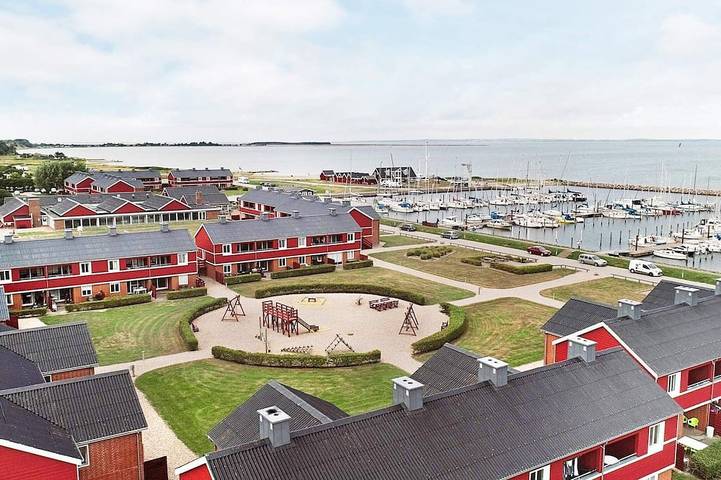 Ferienwohnung für 5 Personen, mit Balkon und Pool in Limfjord