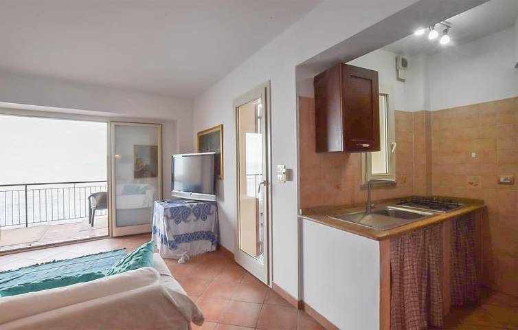 Appartamento intero, Appartamento con vista mare e terrazza, spiaggia 200m in Scilla, Provincia di Reggio Calabria