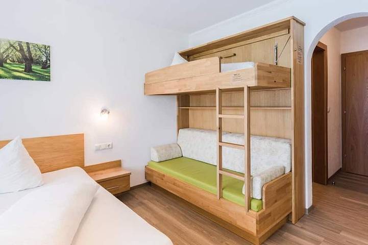 BnB für 8 Personen, mit Sauna und Whirlpool in Neukirchen am Großvenediger