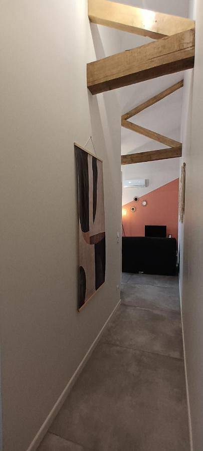 Gîte pour 6 personnes, avec jardin et vue à Fontaines-d'Ozillac - 4