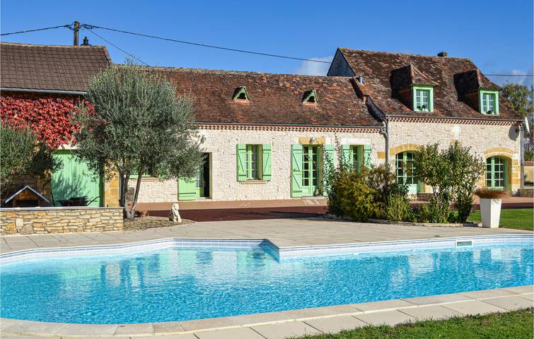 Gîte pour 6 personnes, avec jardin ainsi que piscine et terrasse à La Force
