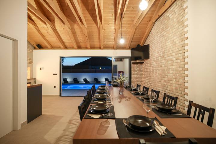 Villa Elaia with heated pool in Sukosan, Zadar