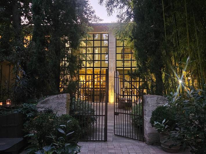 Location de vacances pour 6 personnes, avec terrasse dans Cinema Utopia La Manutention Avignon - 2