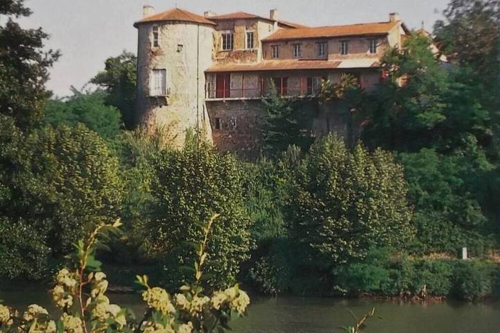 Gîte pour 20 personnes, avec Jardin à Clairac (Lot-et-Garonne)