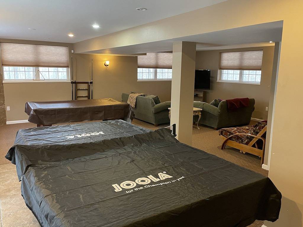 Luxus 4Br Chalet-5 Minuten. zu Pool / See / Ski-Spiel Zimmer im Keller in Masthope, Pike County