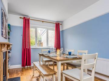 Holiday Home for 6 People in Chichester, West Sussex, Photo 2