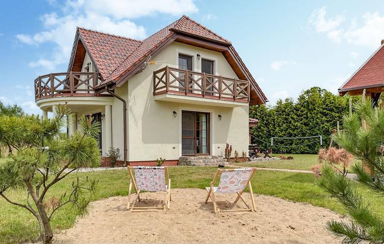 Ferienhaus für 8 Personen, mit Terrasse und Garten