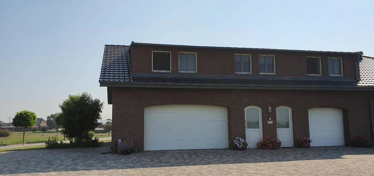 Ganze Wohnung, Three-Bedroom Apartment in Rees, Niederrhein