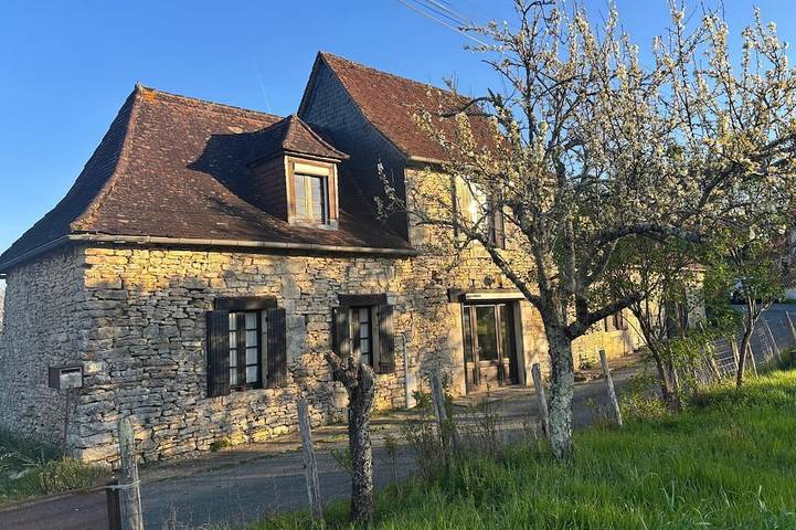 Location de vacances pour 9 personnes, avec jardin à Coulaures
