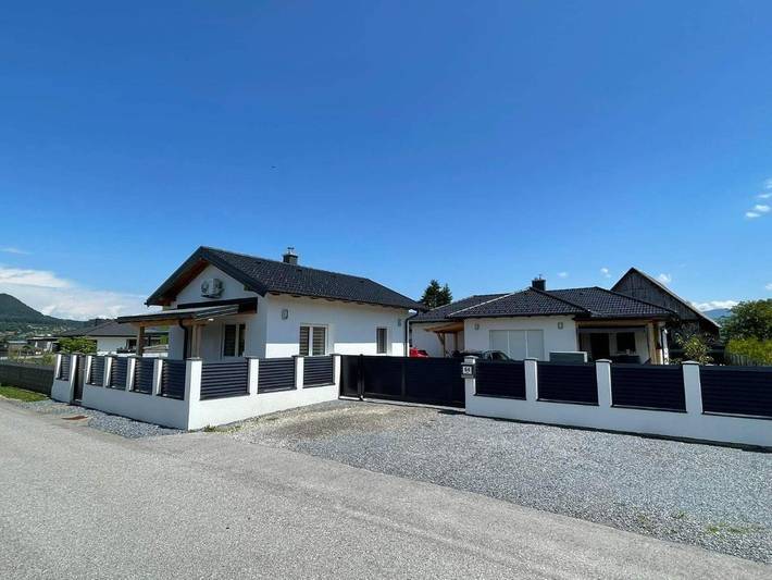 Ferienwohnung für 4 Personen, mit Balkon und Terrasse sowie Ausblick in Sankt Jakob im Rosental