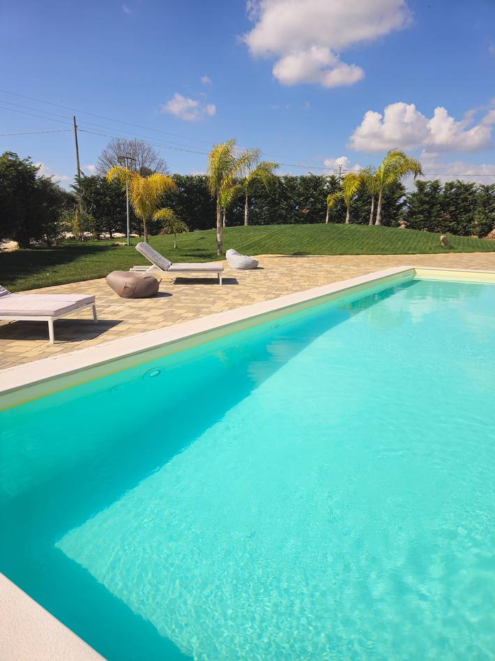 Location de vacances pour 8 personnes, avec Jardin à Conversano