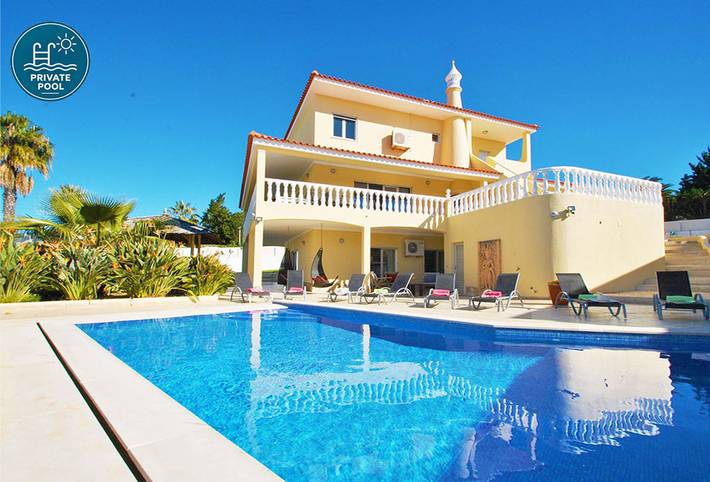 Villa for 22 people, with Balcony and Terrace as well as Garden in Albufeira