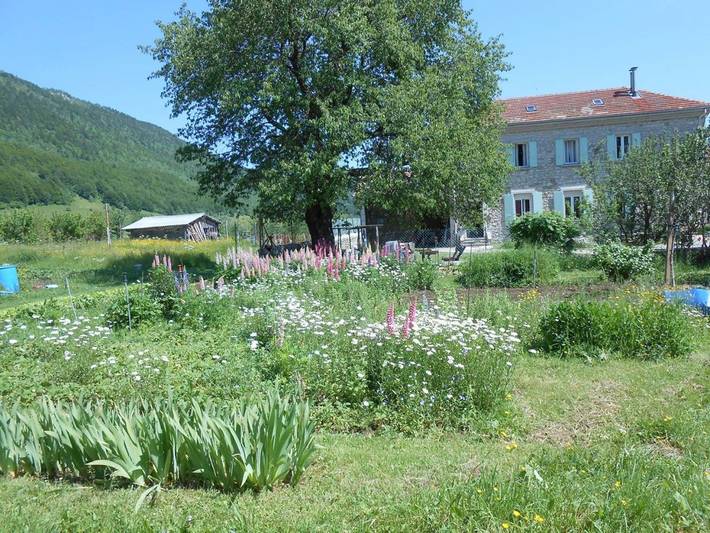 Gîte pour 2 personnes, avec vue et jardin à La Chapelle-en-Vercors - 2
