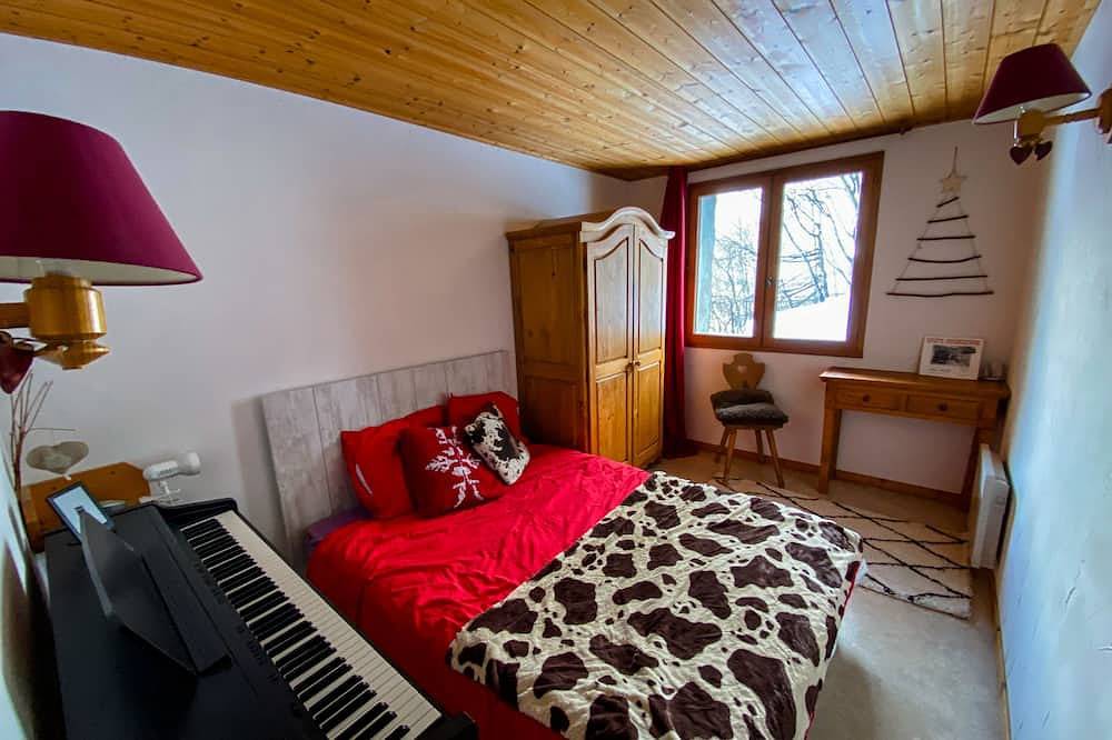 Appartement entier, Appt en chalet 3*/ 2 chambres /cheminée/ proche pistes ski/ village classé in Bonneval-sur-Arc, Massif de la Vanoise