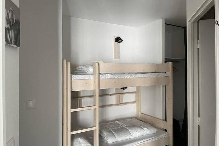 Entire apartment, 150m from ski slopes, 3rd floor, swimming pool, terrace, tv, ski locker, 57m², Gourette in Gourette, Eaux-Bonnes
