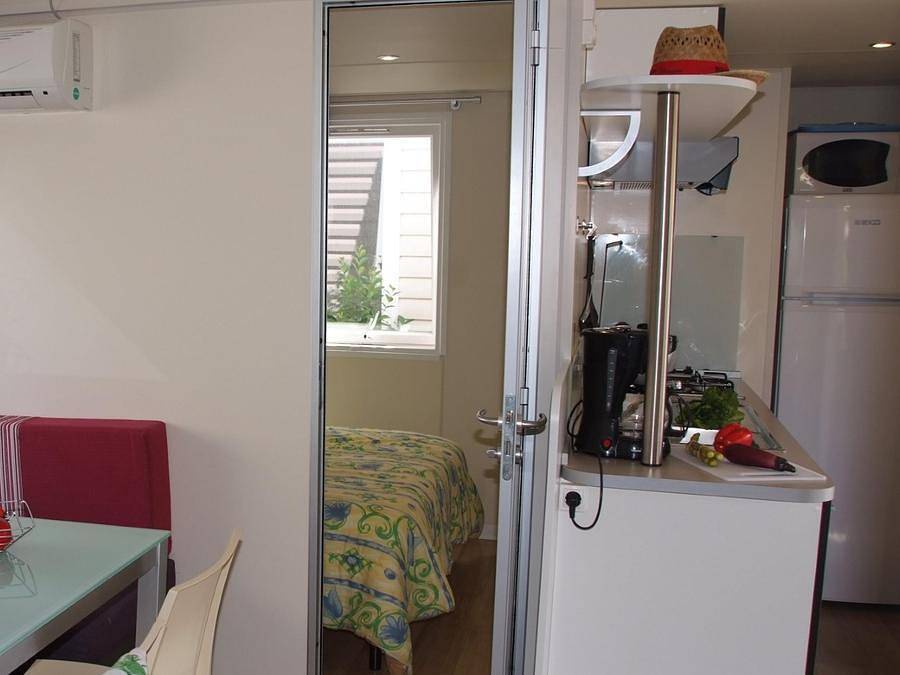 Camping Tikayan la Vallée du Paradis - Mobilheim 6 personen - Colorado Standard. in Saint-Raphaël, Massif de l'Esterel
