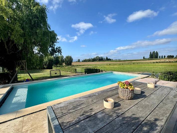 Location de vacances pour 8 personnes, avec jardin ainsi que piscine et vue, animaux acceptés à Zonnebeke