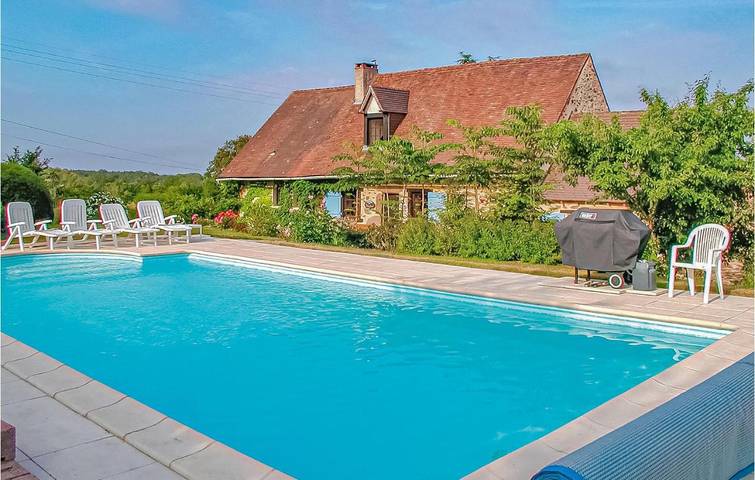 Location de vacances pour 6 personnes, avec Piscine à Saint-Priest-les-Fougères