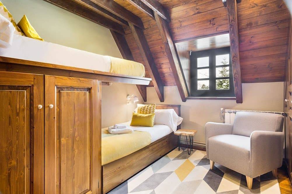 Luderna - Casa con terraza Cuylas in Baqueira, Alto Arán
