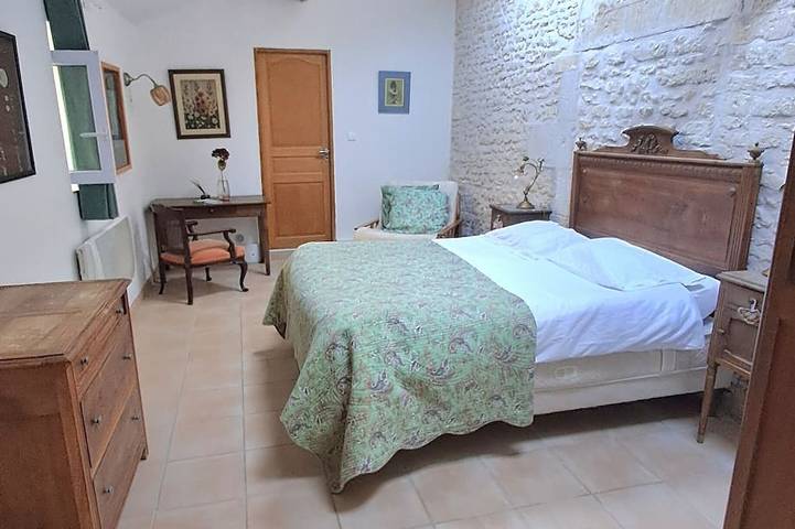 Chambre d’hôte pour 8 personnes, avec piscine
