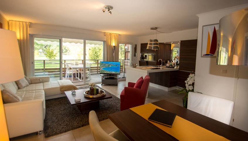 Gîte pour 4 personnes, avec piscine dans Agay - 2