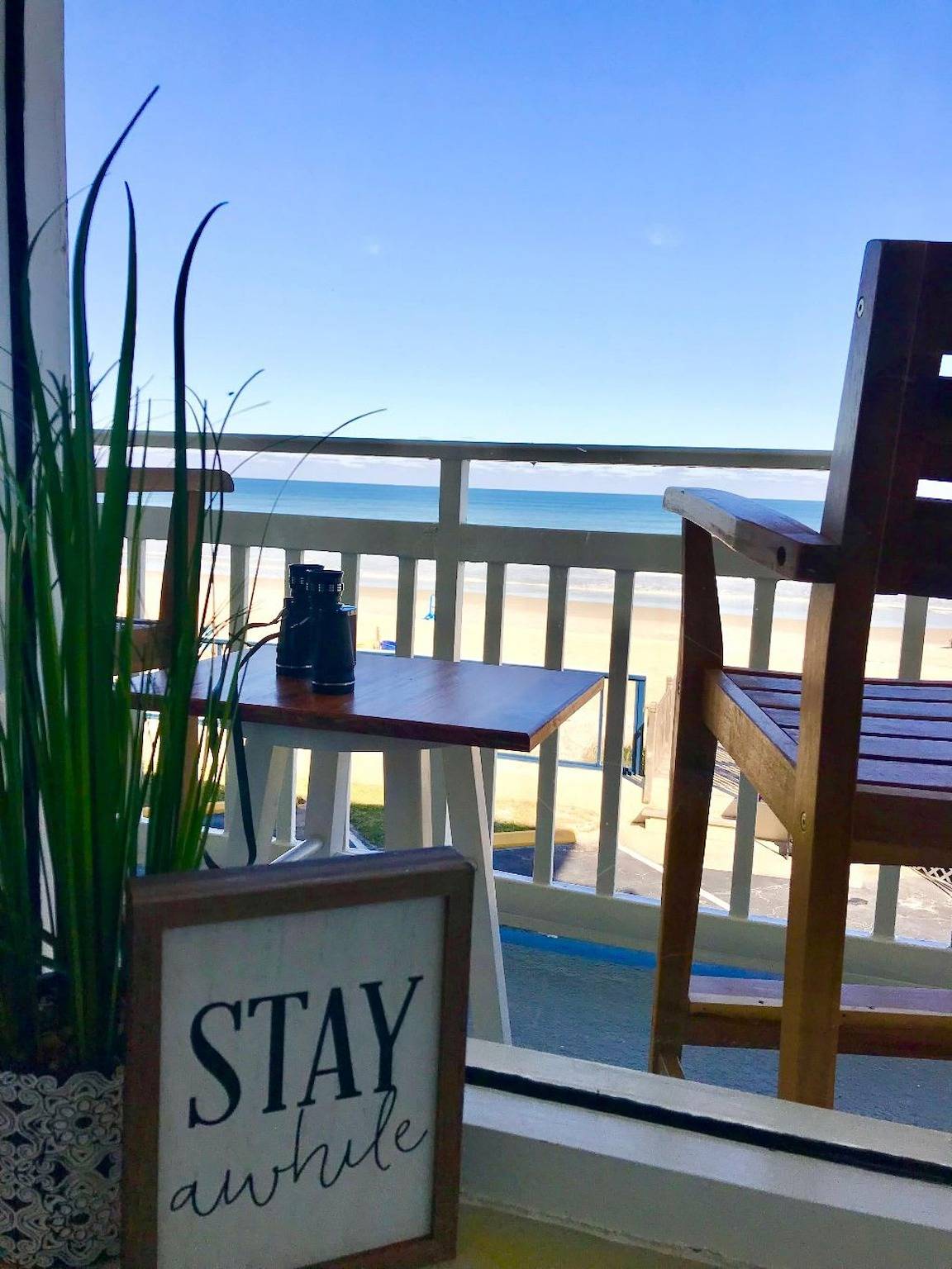 Ganze Wohnung, Beach Daze - Ocean front at Symphony Beach Club in Ormond Beach, Florida