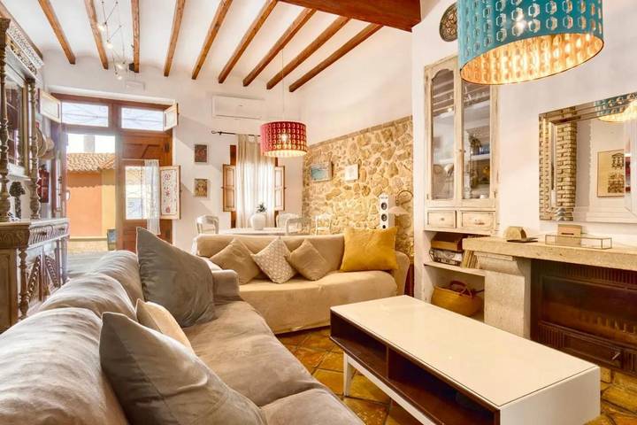 Casa rural para 4 personas, con balcón - 1
