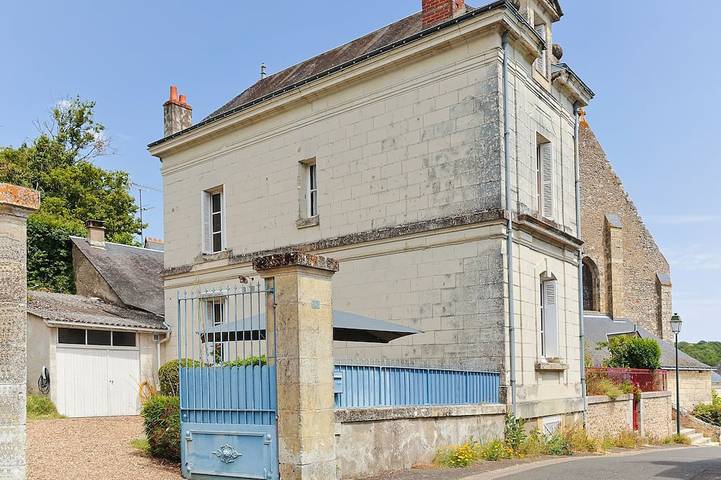 Location de vacances pour 6 personnes, avec terrasse ainsi que piscine et jardin à Reugny